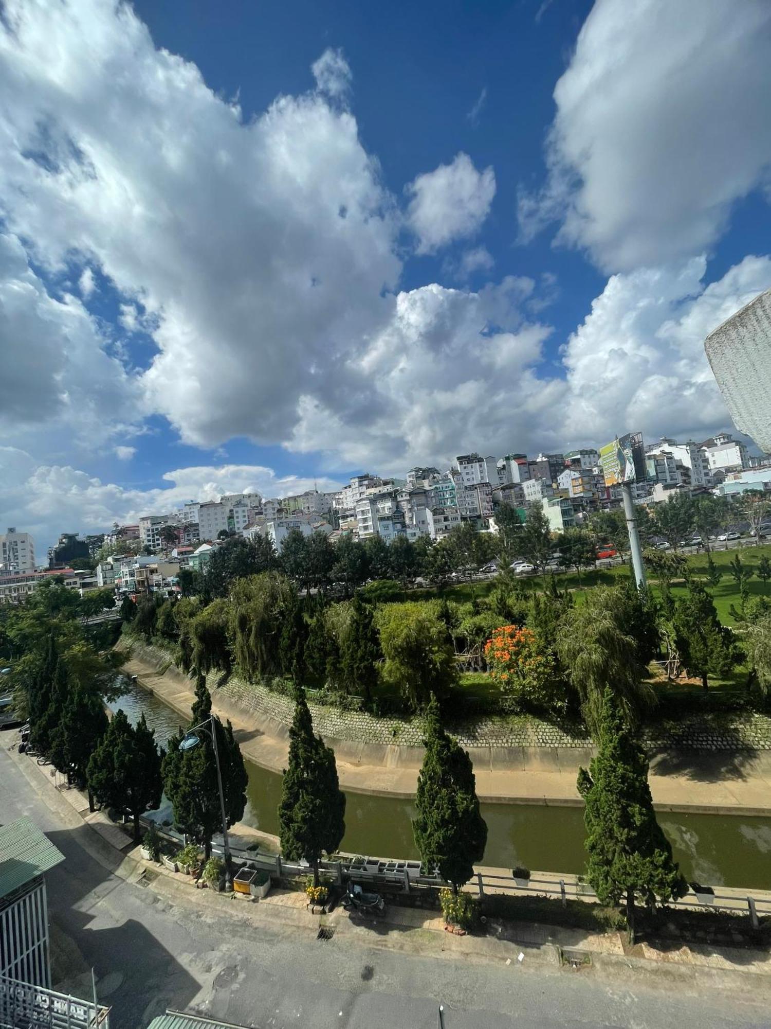 Phuong Vy Hotel Dalat Exteriör bild